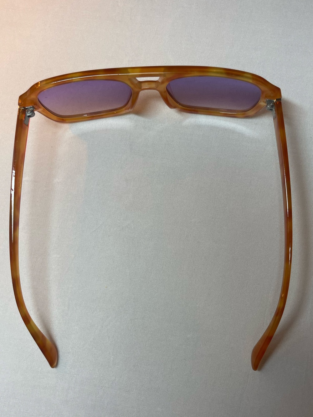 I-SEA Women's Amber Tortoise Sunglasses with Purple Gradient Polarized Lenses - Picture 4 of 5